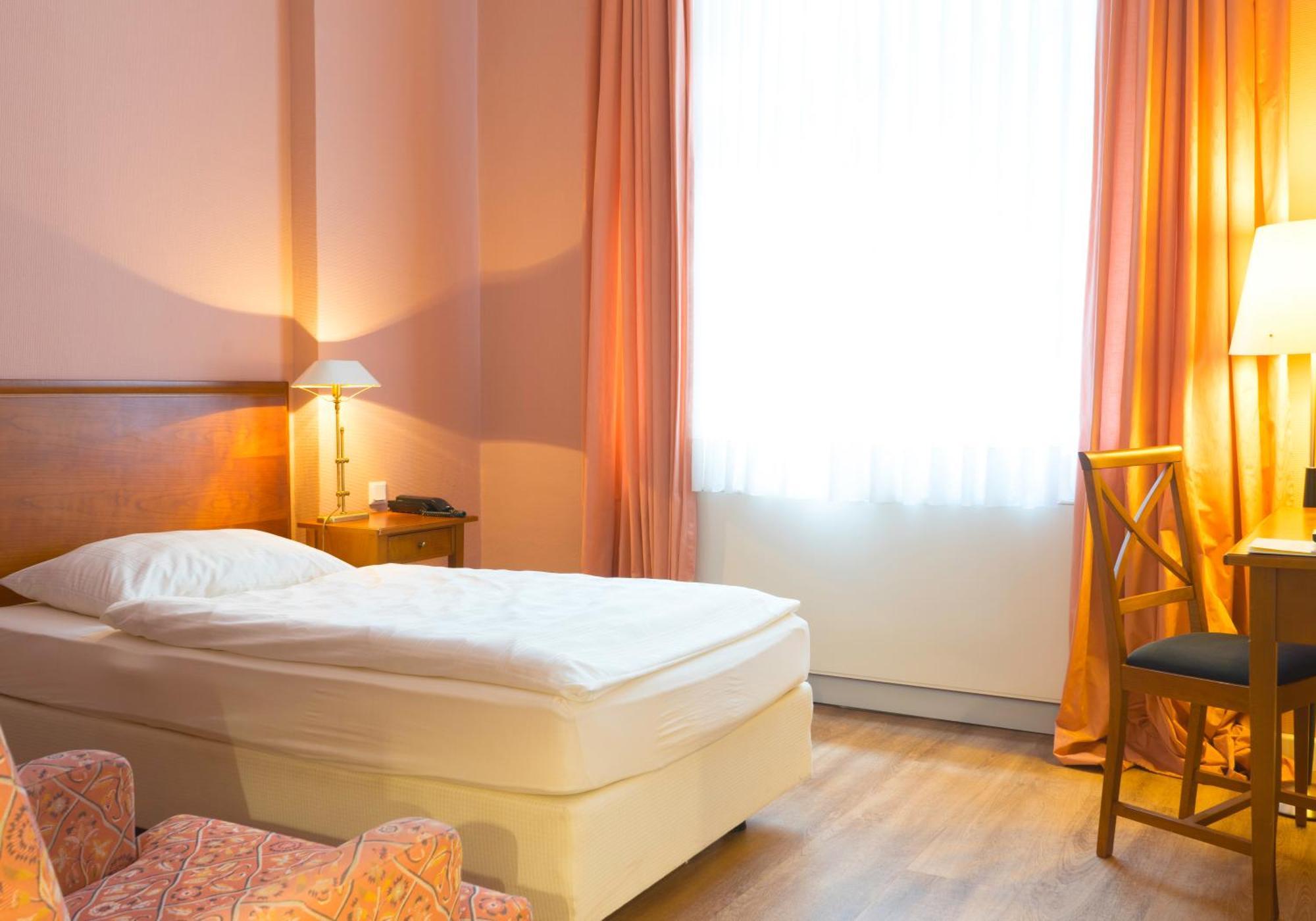 Hotel Villa Viktoria Luise Blankenburg  Quarto foto